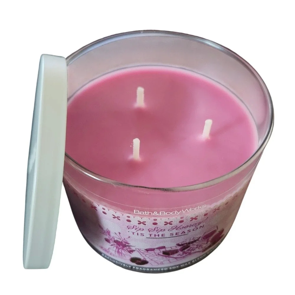Bath & Body Works Tis The Season Sip Sip Hooray 3-Wick Candle 14.5oz 23' Holiday